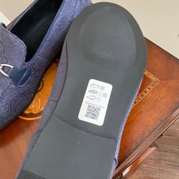 ASOS Design Men’s Navy Loafer - Picture 6 of 11